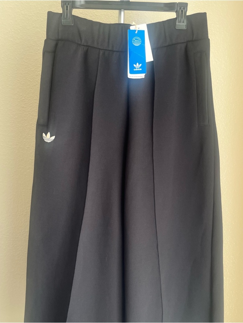 Adidas Originals Adicolor Neuclassics Track Pants HM4746 Black Size L NWT - Picture 4 of 12